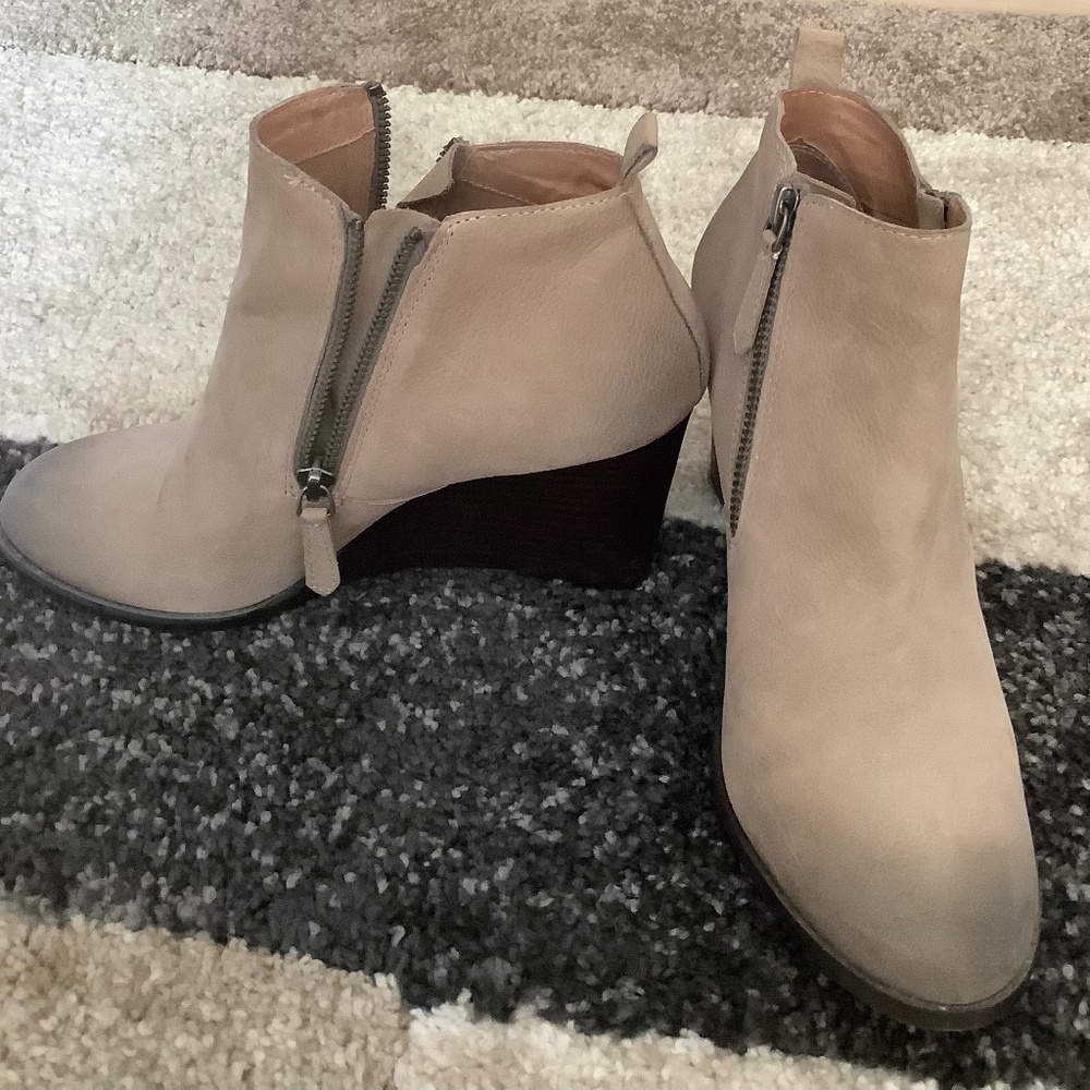 Caslon suede size 7 1/2 booties with stacked heel- run small